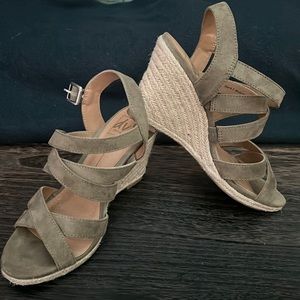 Dolce Vita Olive green suede espadrilles